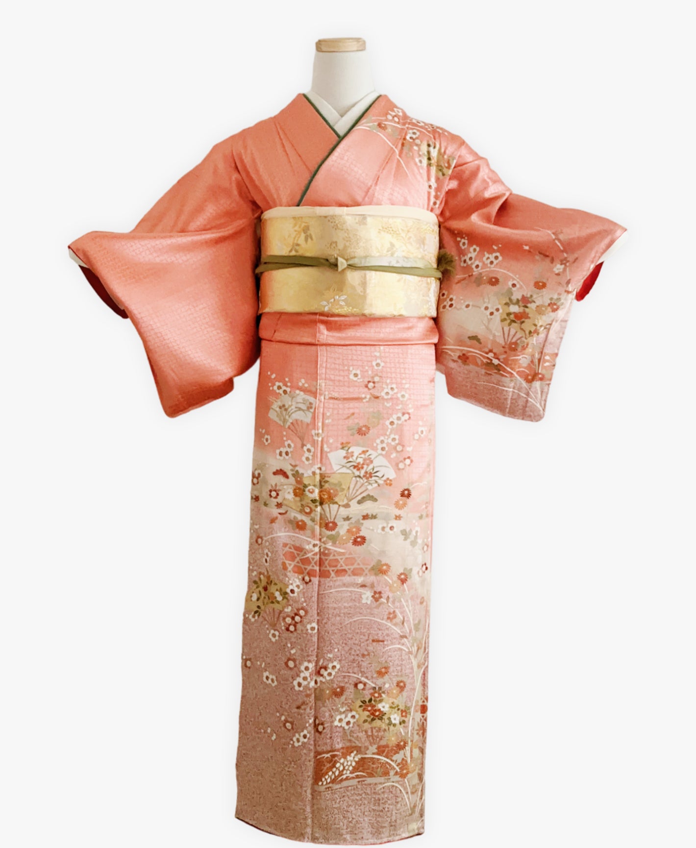 甚三紅 赤系 暈し染め 金彩 扇 菊 花草 訪問着 着物レンタル