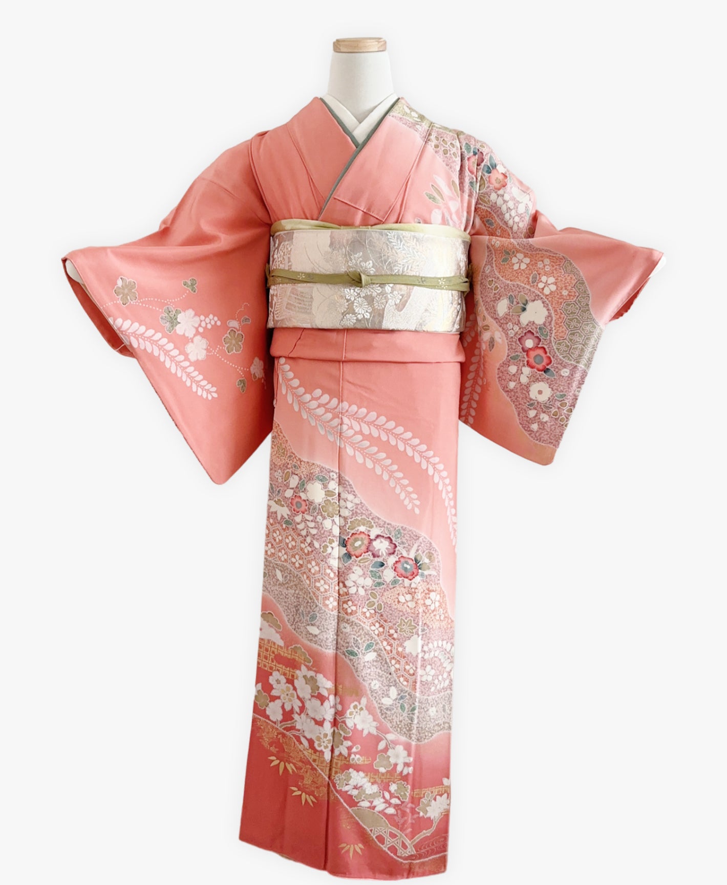 甚三紅 ピンク系 暈し染 金彩 道長花文 訪問着 着物レンタル