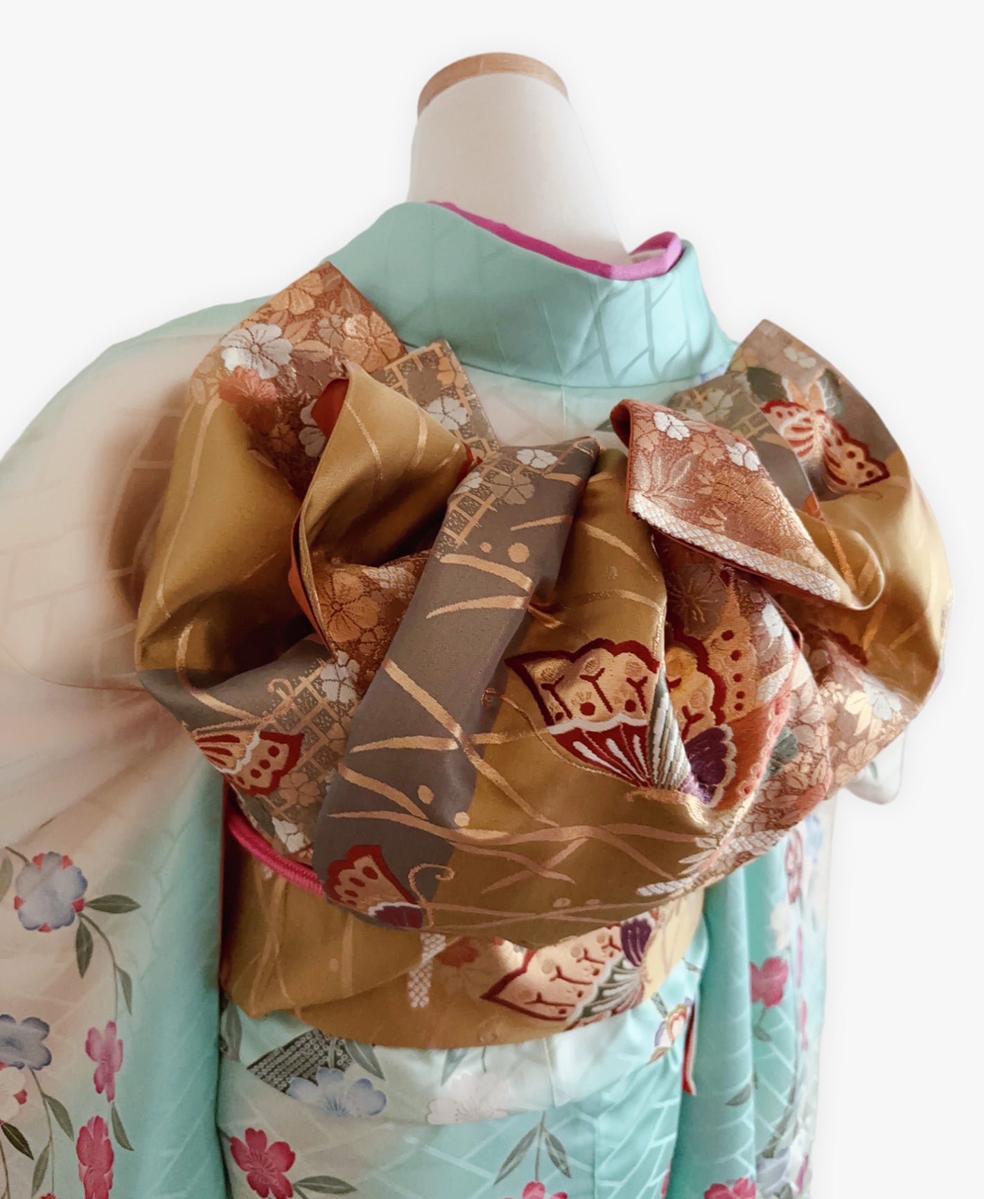 青竹色 緑系 暈し染め 駒刺繍 金彩 枝垂れ桜 振袖 着物レンタル 成人式振袖