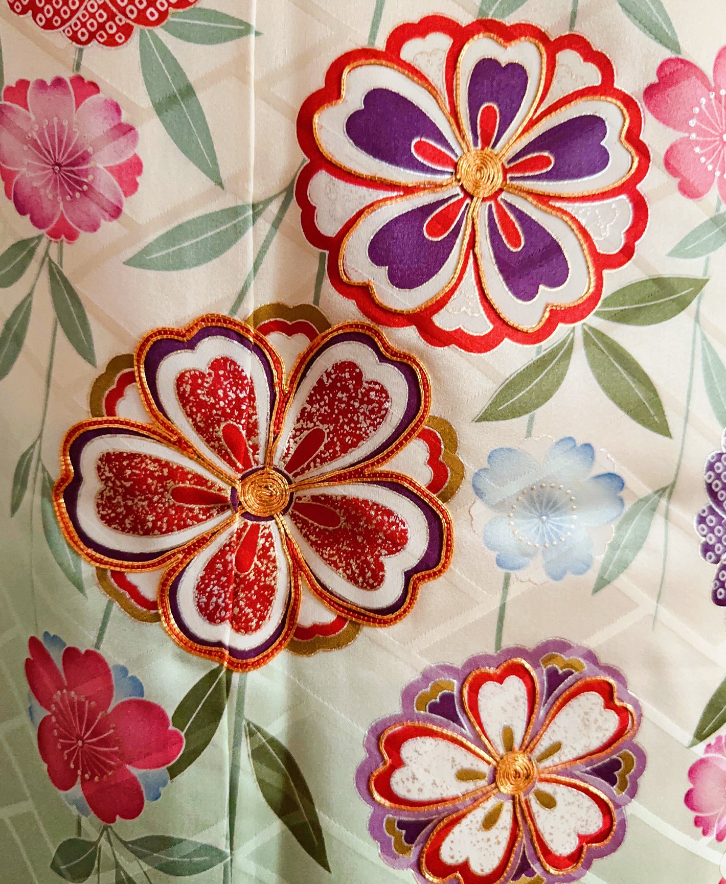 青竹色 緑系 暈し染め 駒刺繍 金彩 枝垂れ桜 振袖 着物レンタル 成人式振袖