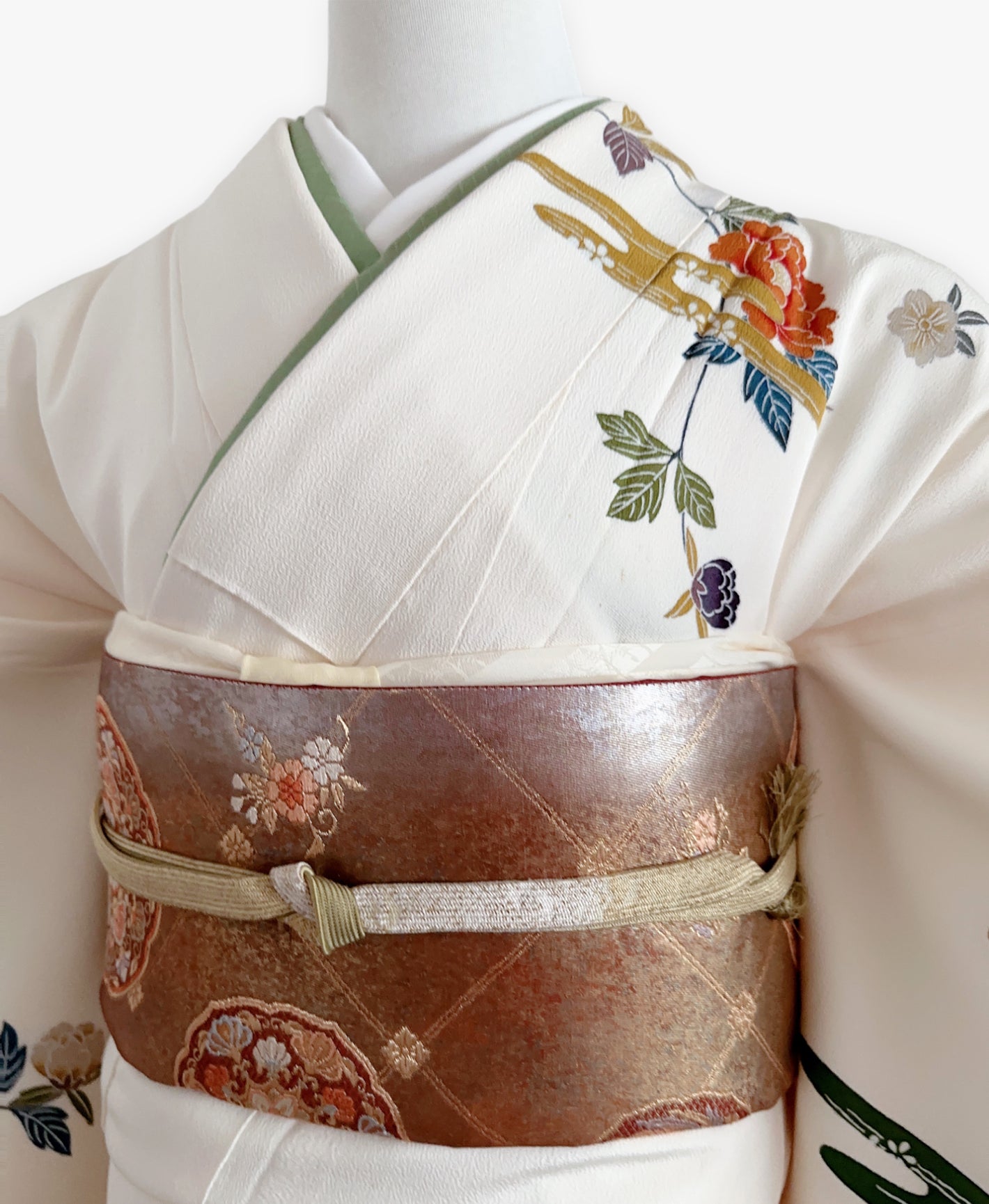 白色 白系 型染め 手描き 牡丹 花草 亀甲 訪問着 着物レンタル