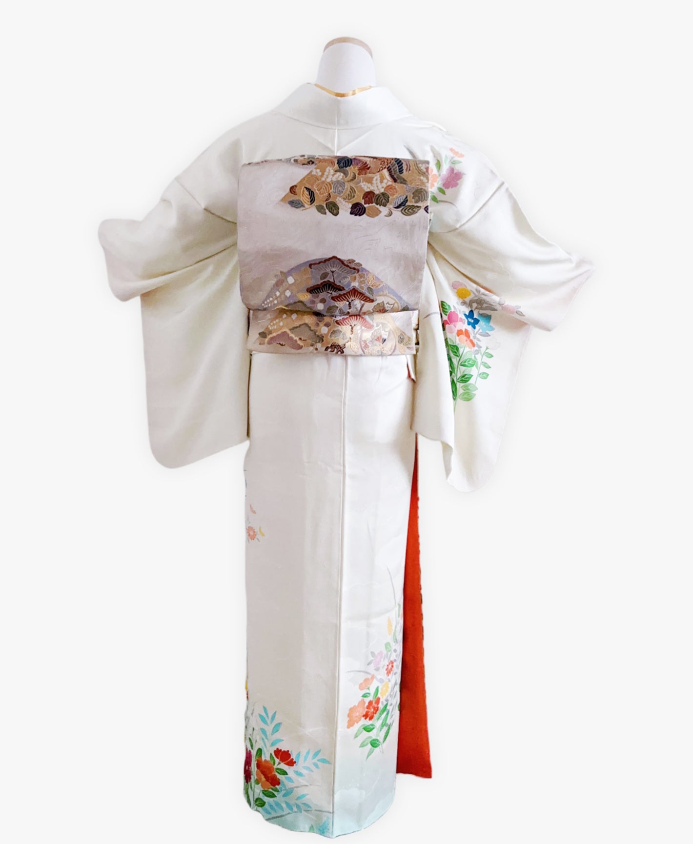 胡粉色 白系 暈し染め 手描き 友禅 四季 吉祥花 訪問着 着物レンタル
