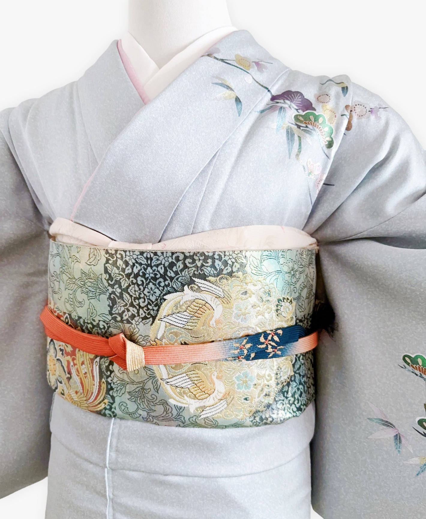 白梅鼠 灰系 暈し染め 螺鈿 松 竹 梅 吉祥花草 訪問着 着物レンタル