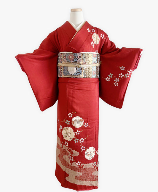 茜色 赤系 駒刺繍 金彩 絞り 雪輪取り 訪問着 着物レンタル