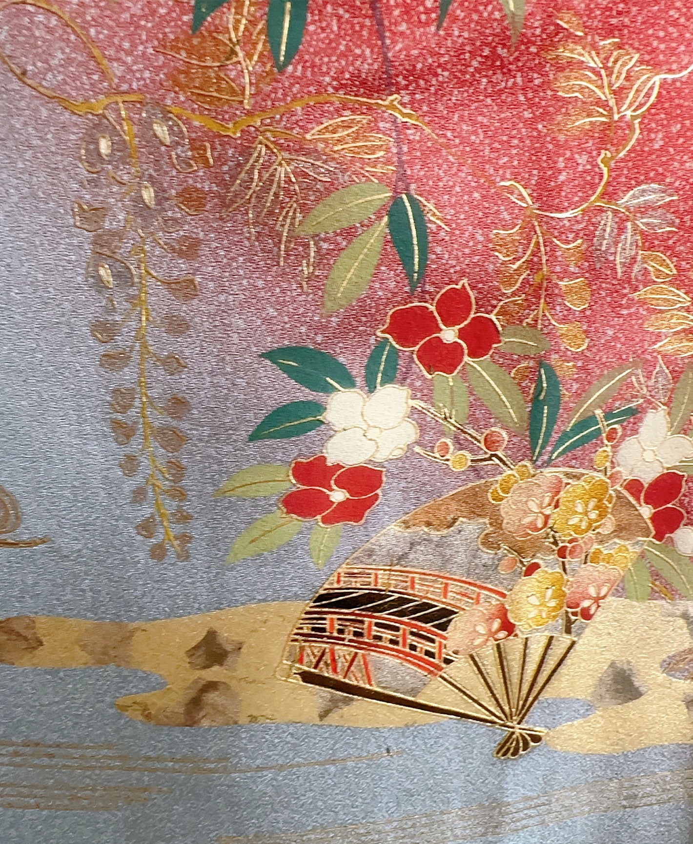 緋色 赤系 暈し染め 駒刺繍 金彩 鼓 扇 花草 訪問着 着物レンタル