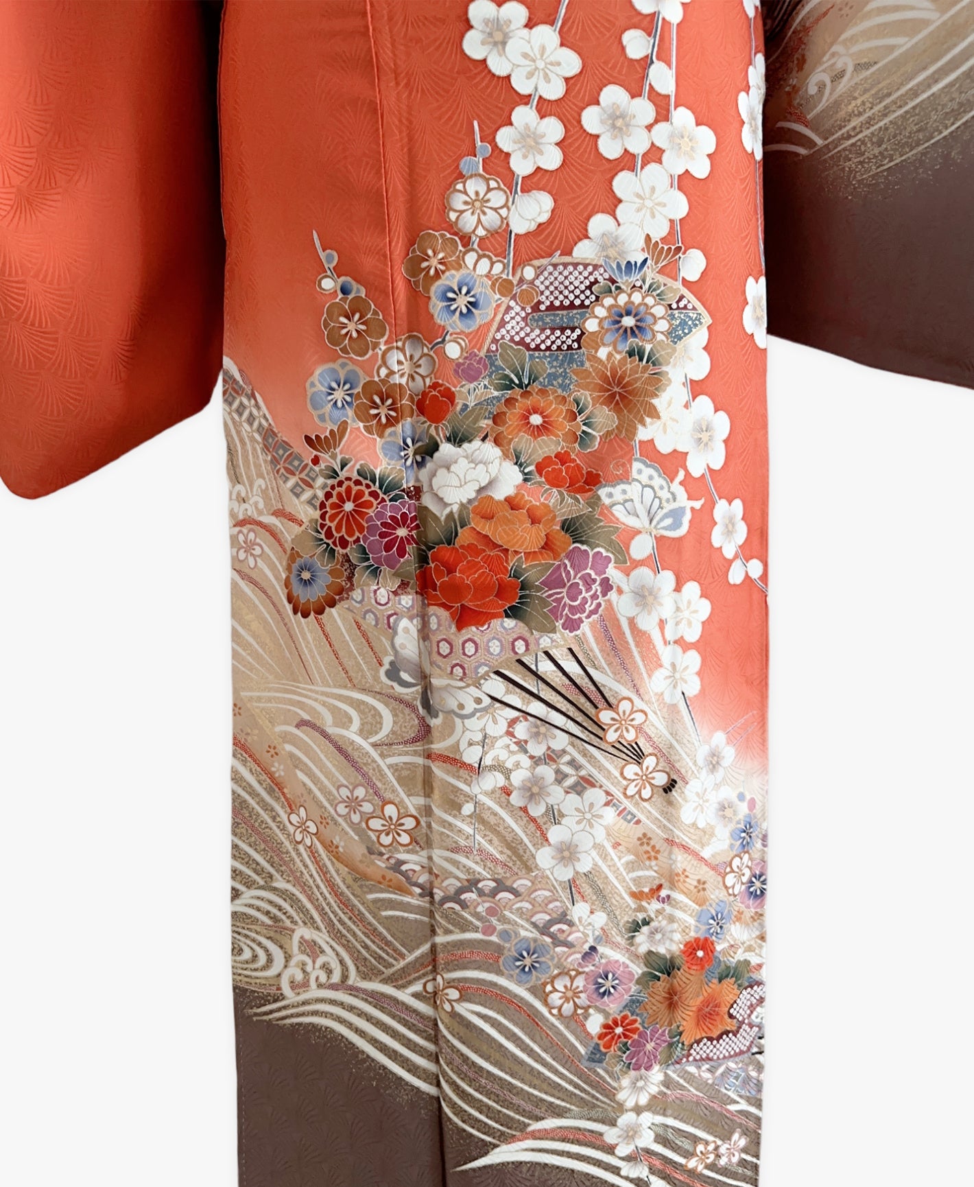 照柿 橙系 暈し染め 駒刺繍 金彩 枝梅 花束 流水 蝶 訪問着 着物レンタル