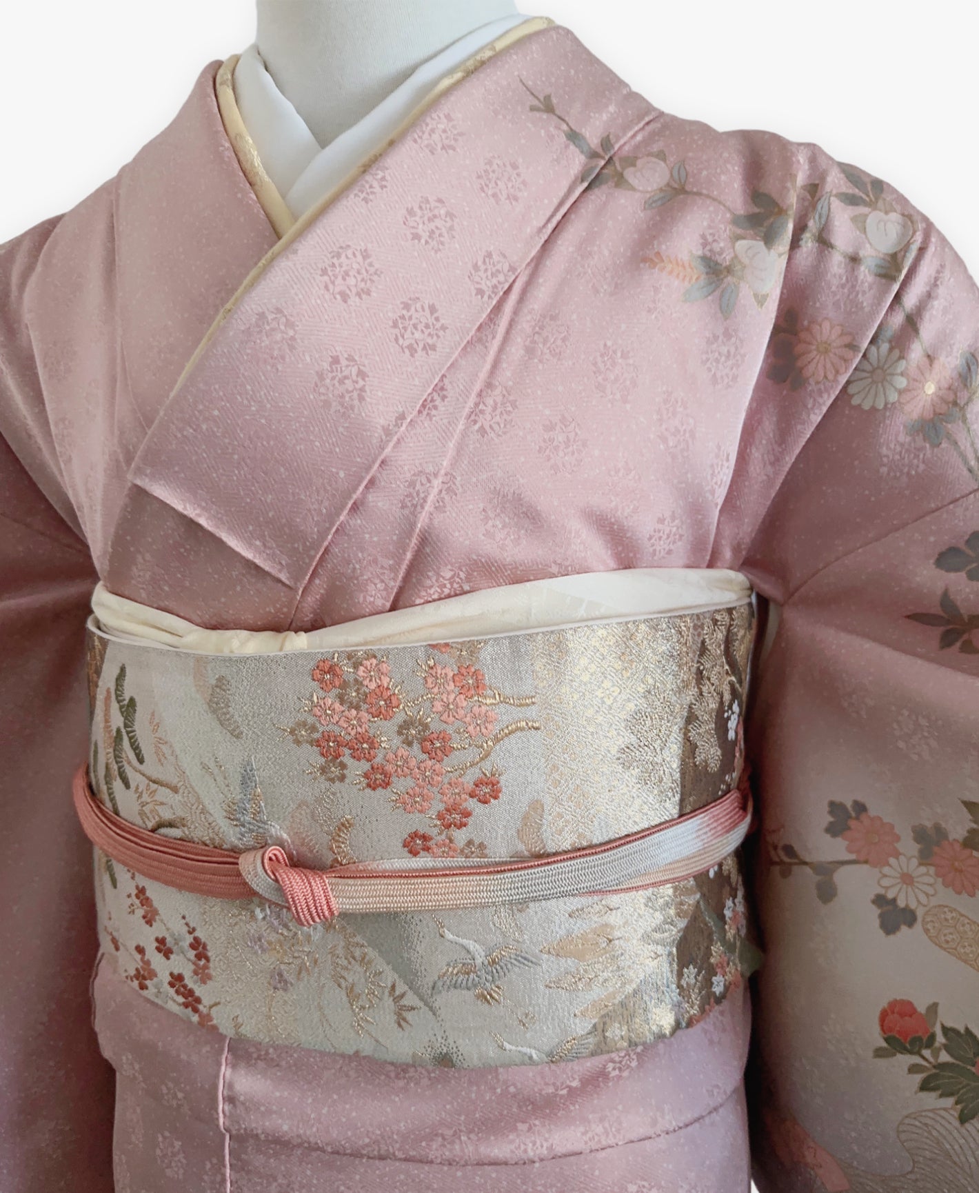 灰桜 ピンク系 暈し染め 駒刺繍 金彩 御所車 花草 訪問着 着物レンタル