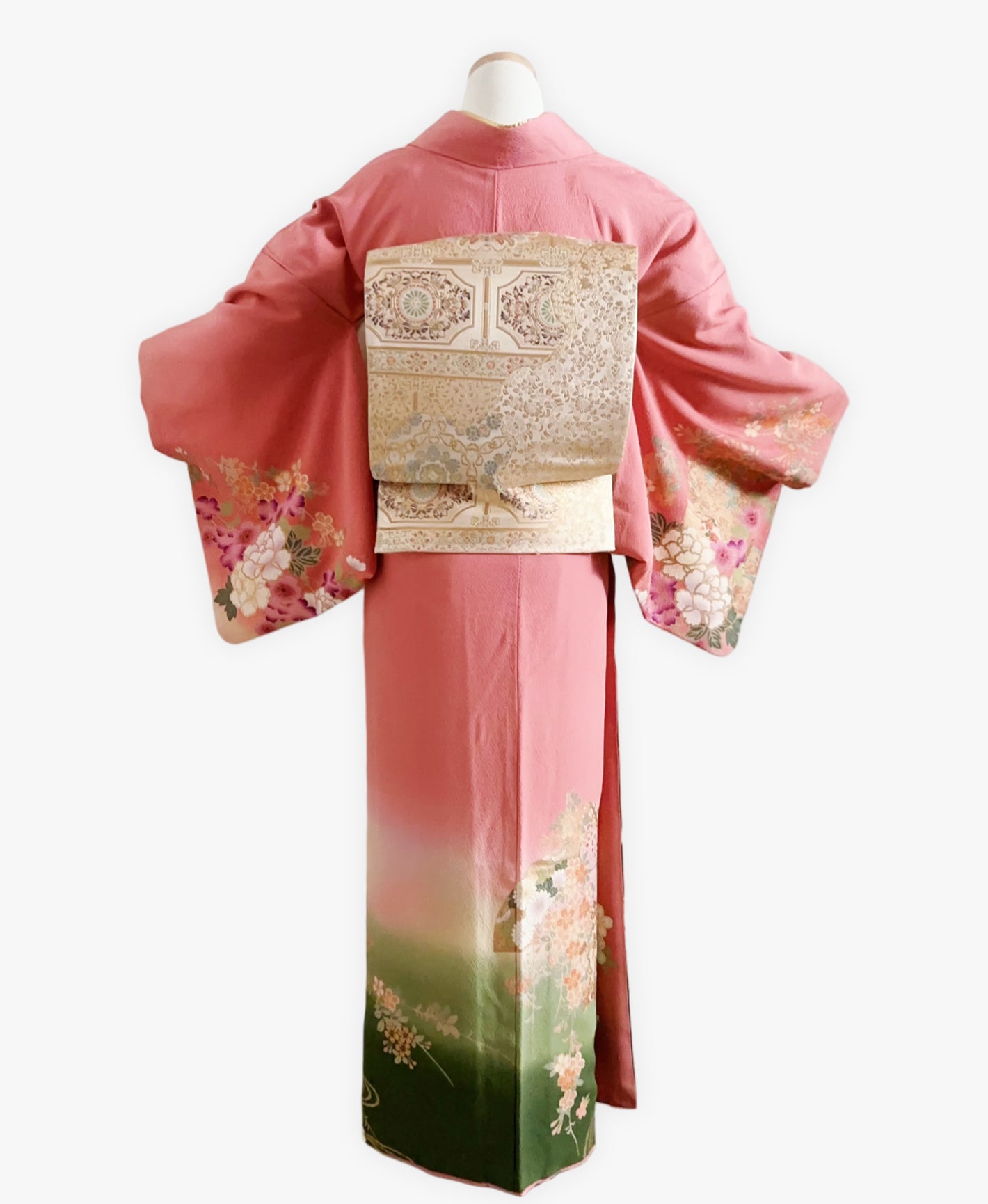 薄紅梅 ピンク系 暈し染め 金彩 牡丹 桜 流水 訪問着 着物レンタル