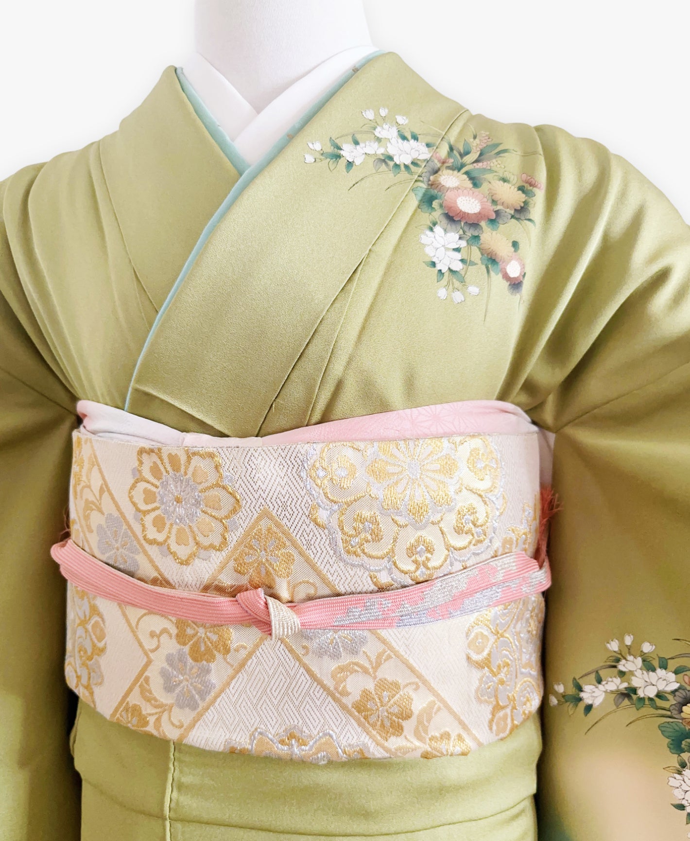 若葉色 緑系 暈し染め 駒刺繍 金彩 牡丹 花瓶 熨斗 訪問着 着物レンタル