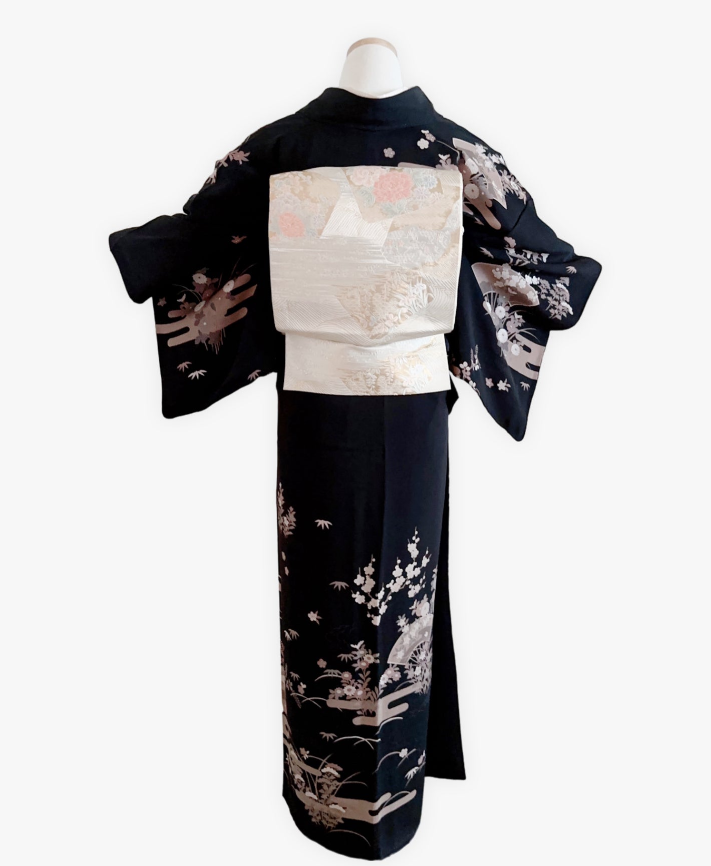 濡羽色 黒系 型染め 扇面 花草 絵が炭 ヱ霞 訪問着 着物レンタル