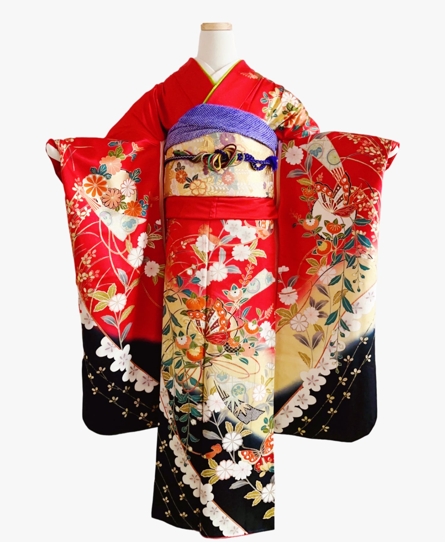深緋色 赤系 駒刺繍 金彩 櫻 橘 草花文 振袖 着物レンタル