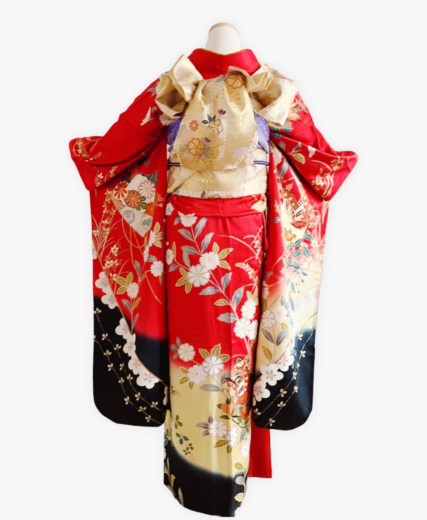 深緋色 赤系 駒刺繍 金彩 櫻 橘 草花文 振袖 着物レンタル