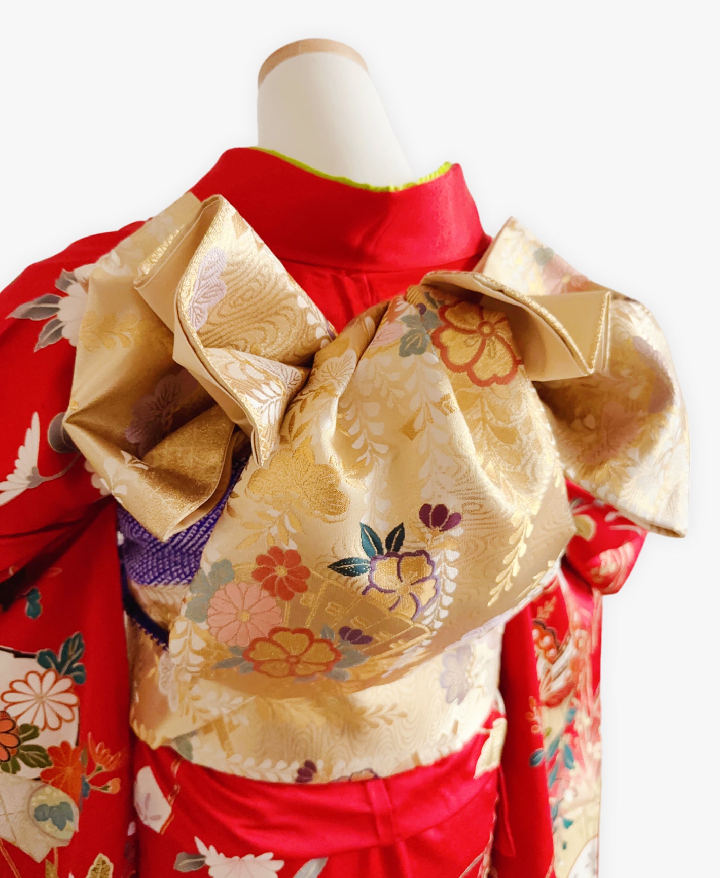 深緋色 赤系 駒刺繍 金彩 櫻 橘 草花文 振袖 着物レンタル