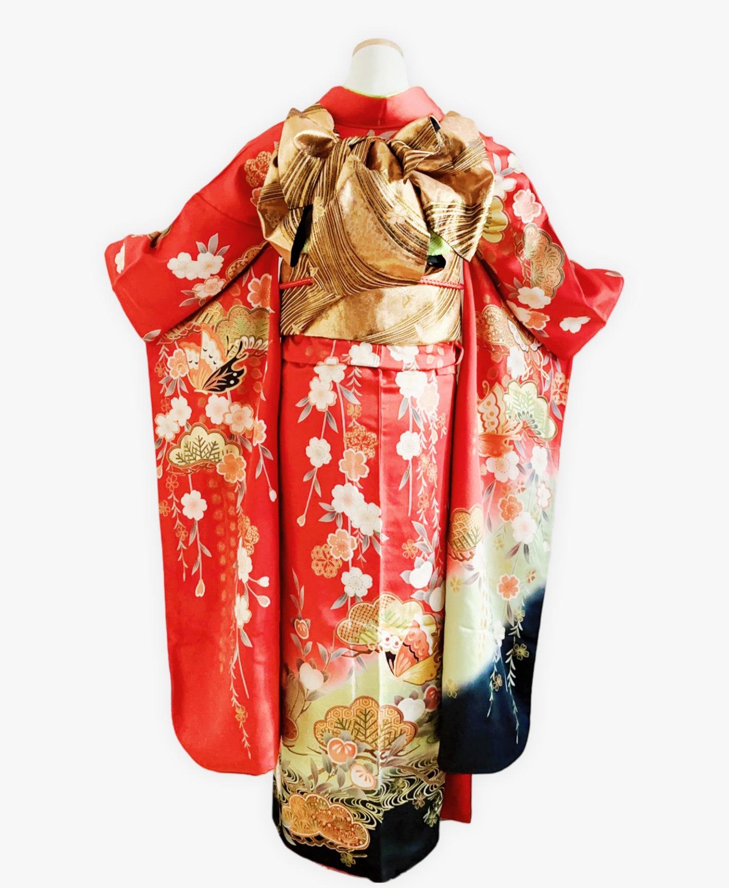 猩々緋 赤系 暈し染め 駒刺繍 金彩 藤 松 桜 蝶 花草 振袖 着物レンタル 成人式振袖