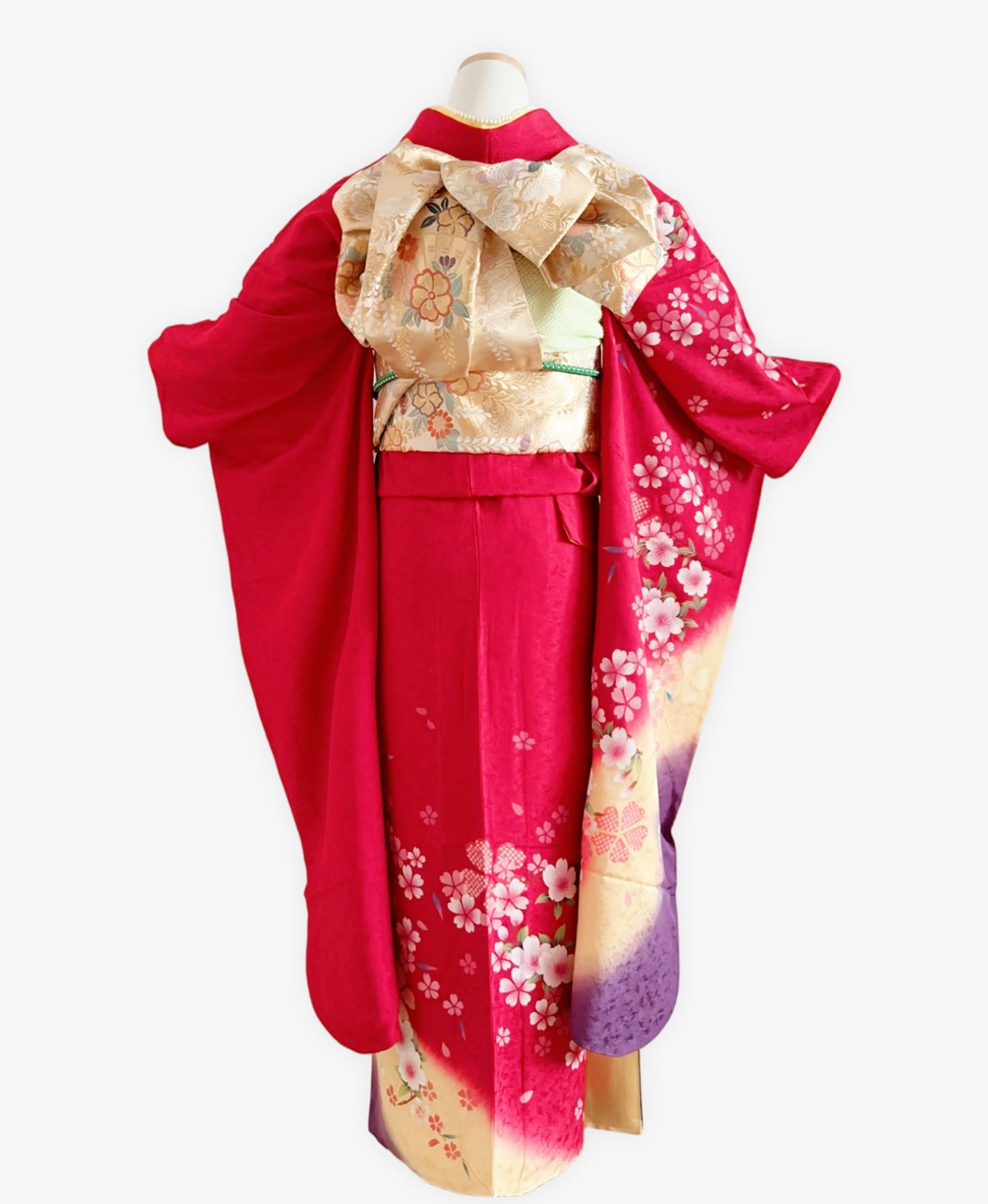 紅 赤系 暈し染め 手描き 桜吹雪 振袖 着物レンタル