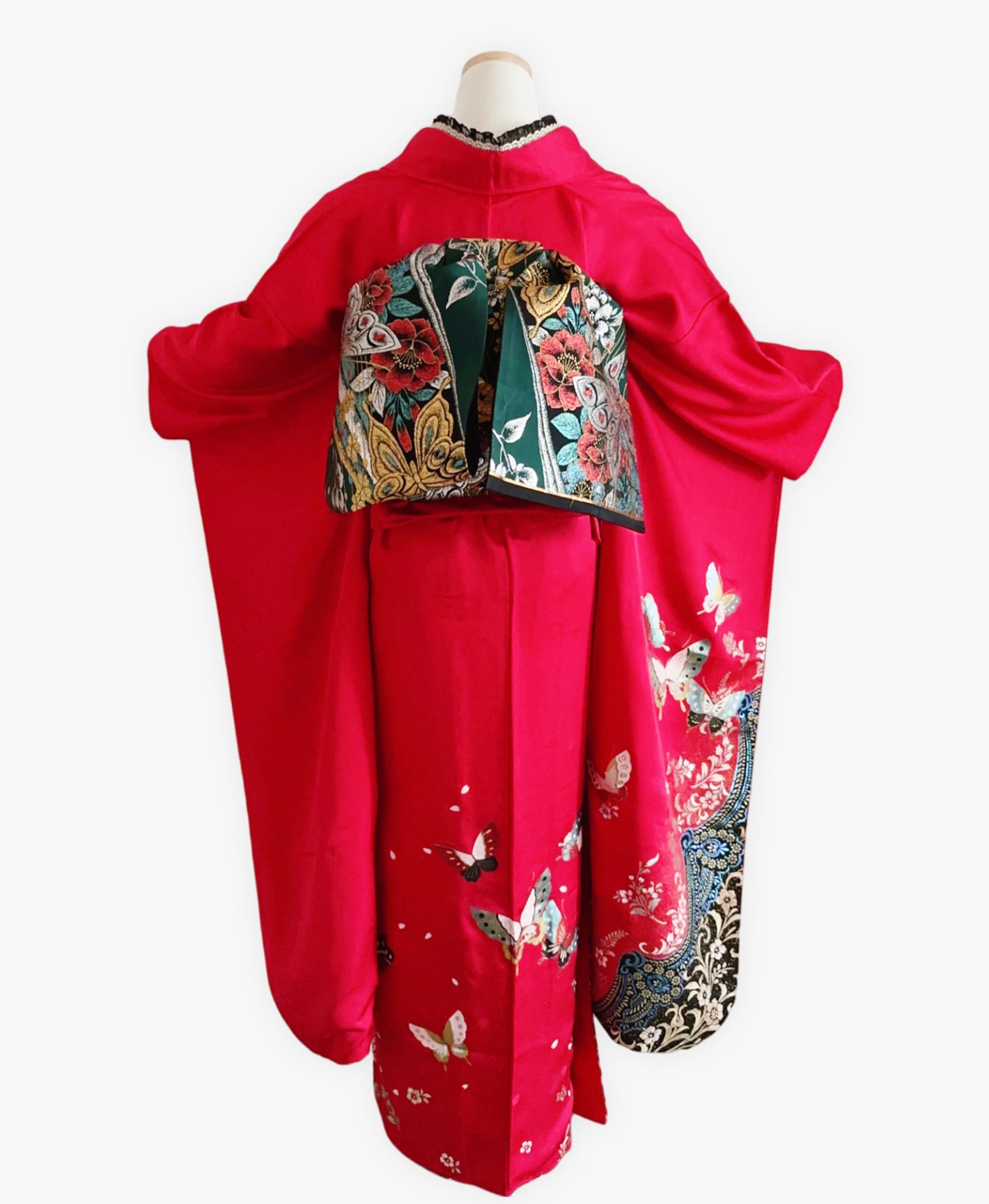 紅 赤系 金彩 更紗 花草 蝶 振袖 着物レンタル