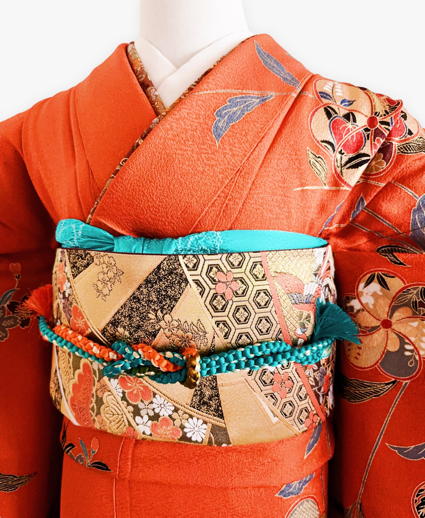 緋色 赤系 暈し染め 駒刺繍 金彩 鳳凰 枝垂れ桜 振袖 着物レンタル