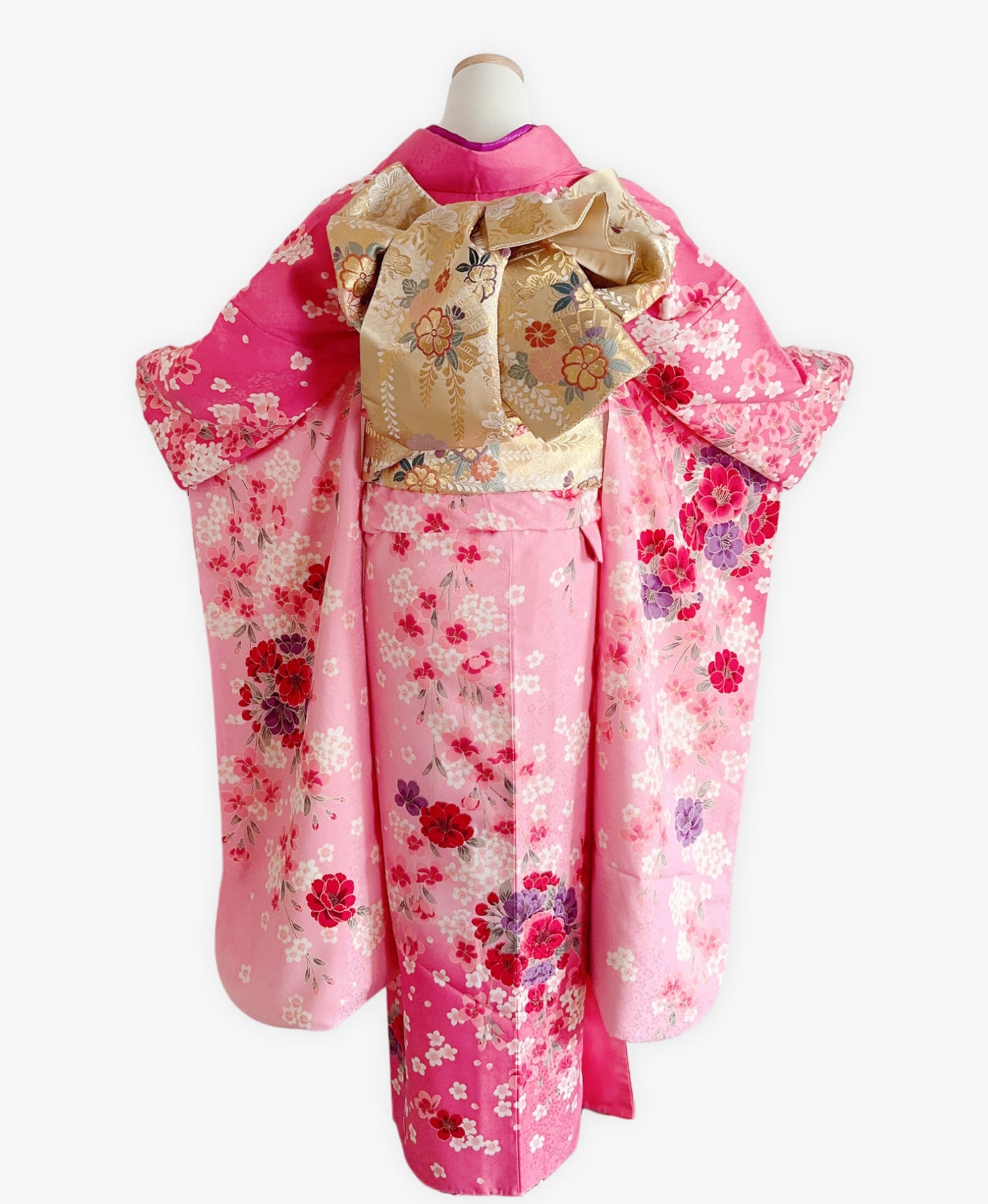 桃花色 ピンク系 暈し染め 桜吹雪 藥玉 振袖 着物レンタル 成人式振袖