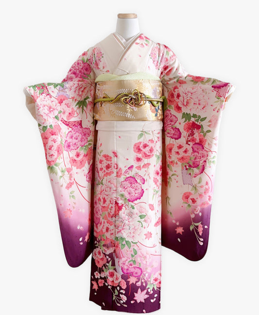 生成り色 ピンク系 暈し染め 桜牡丹 藥玉 振袖 着物レンタル