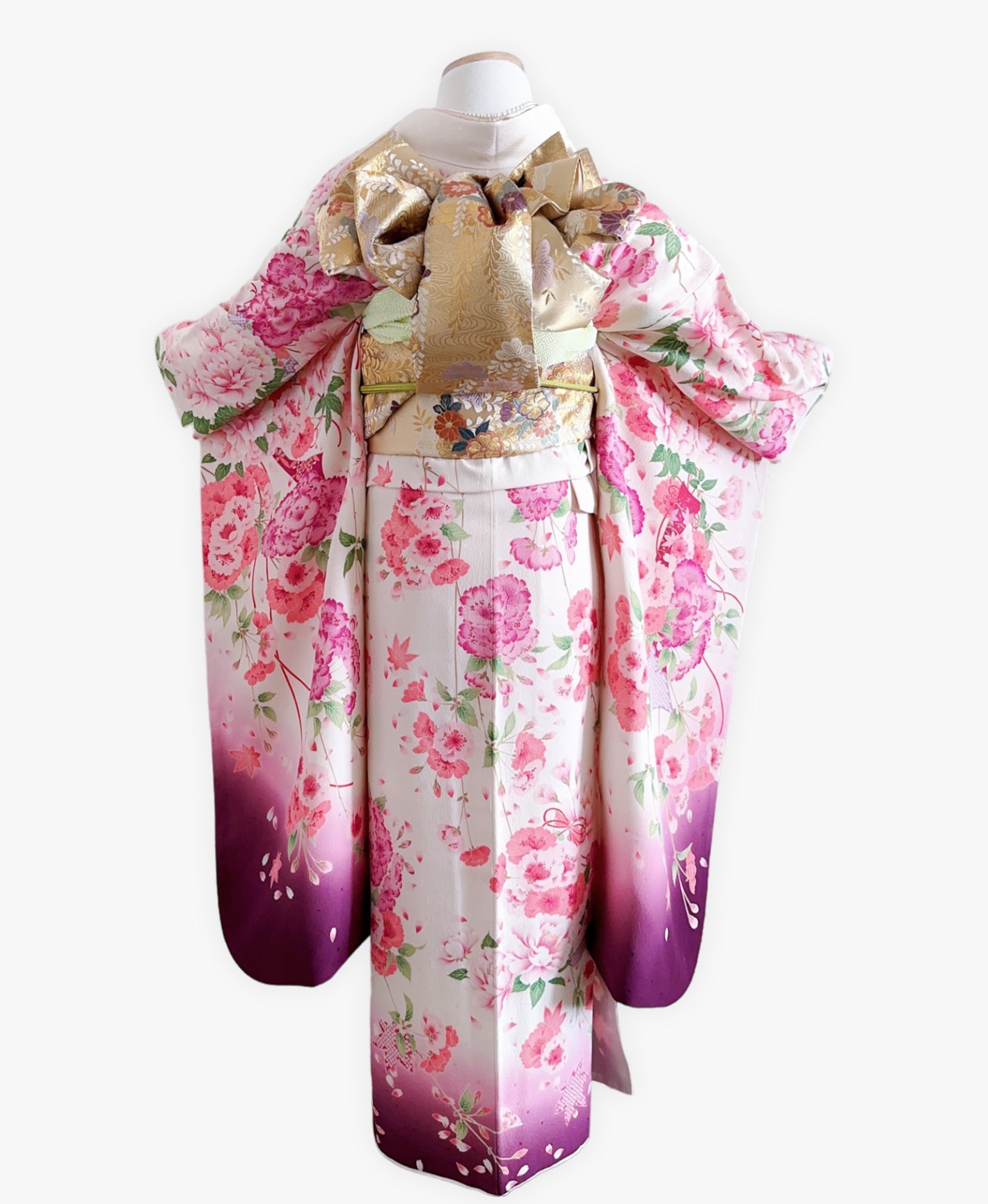 生成り色 ピンク系 暈し染め 桜牡丹 藥玉 振袖 着物レンタル 成人式振袖