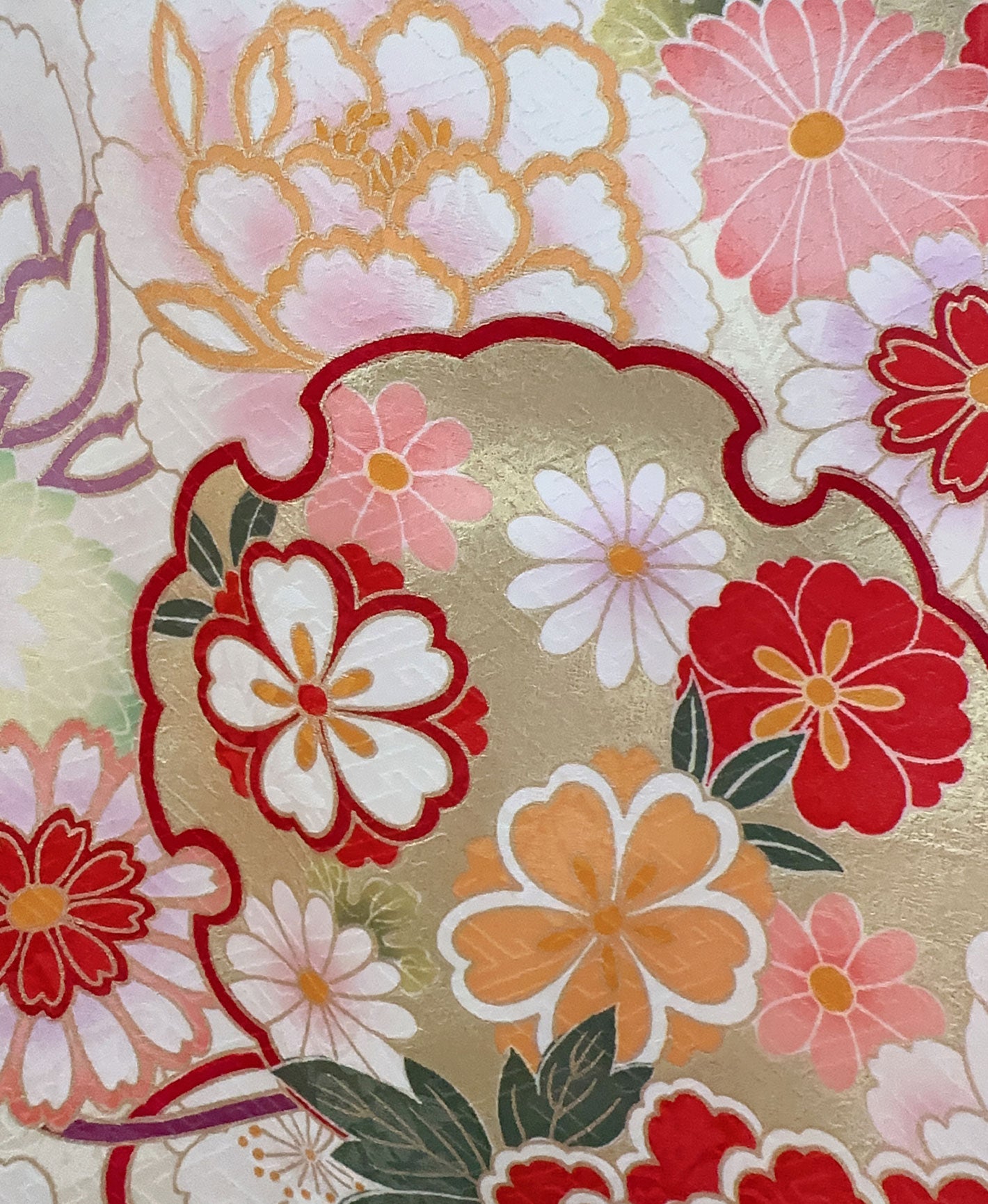 鳥の子色 黄系 暈し染め 駒刺繍 金彩 牡丹 菊 花草 流水 振袖 着物レンタル 成人式振袖
