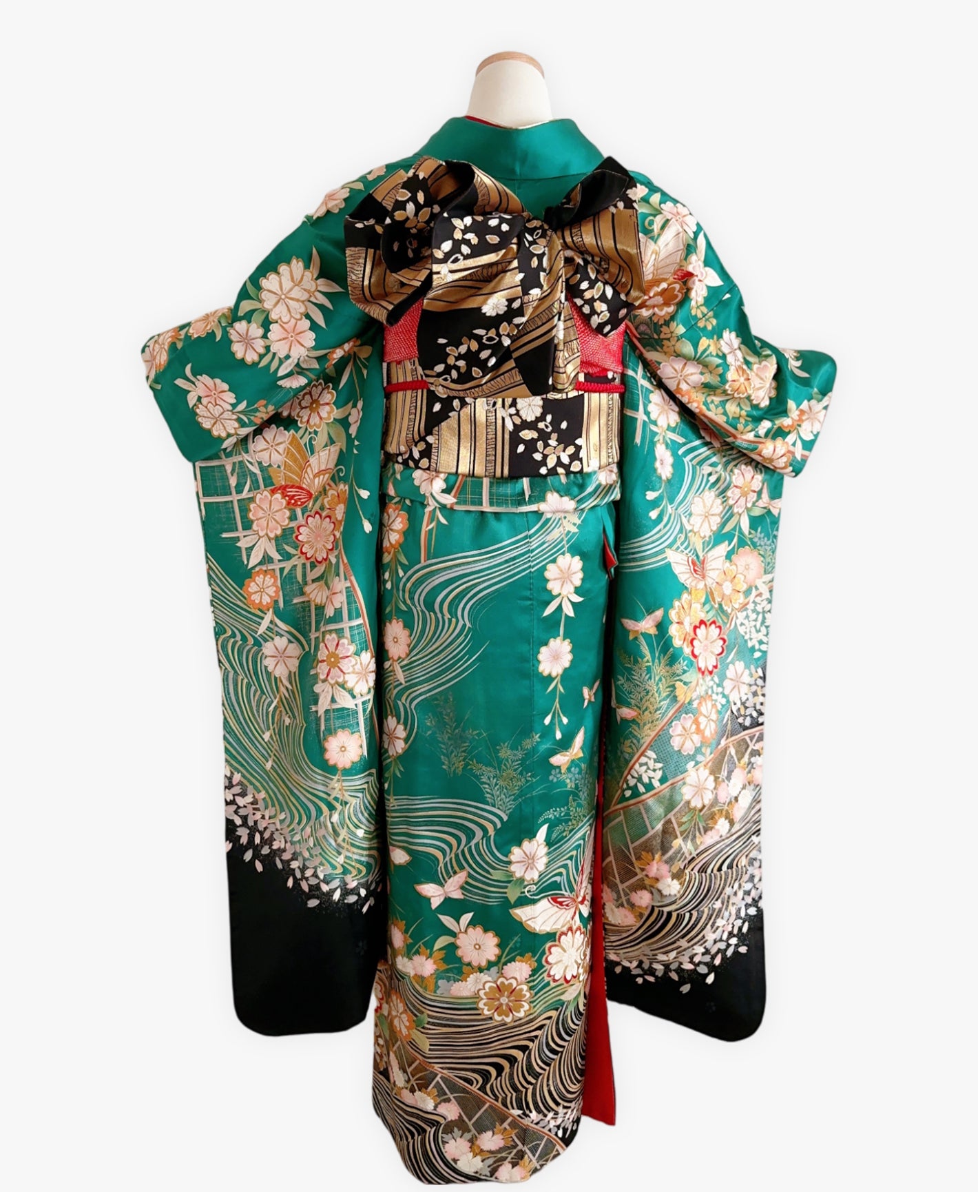 常磐色 緑系 暈し染め 駒刺繍 金彩 桜 蝶 流水 振袖 着物レンタル