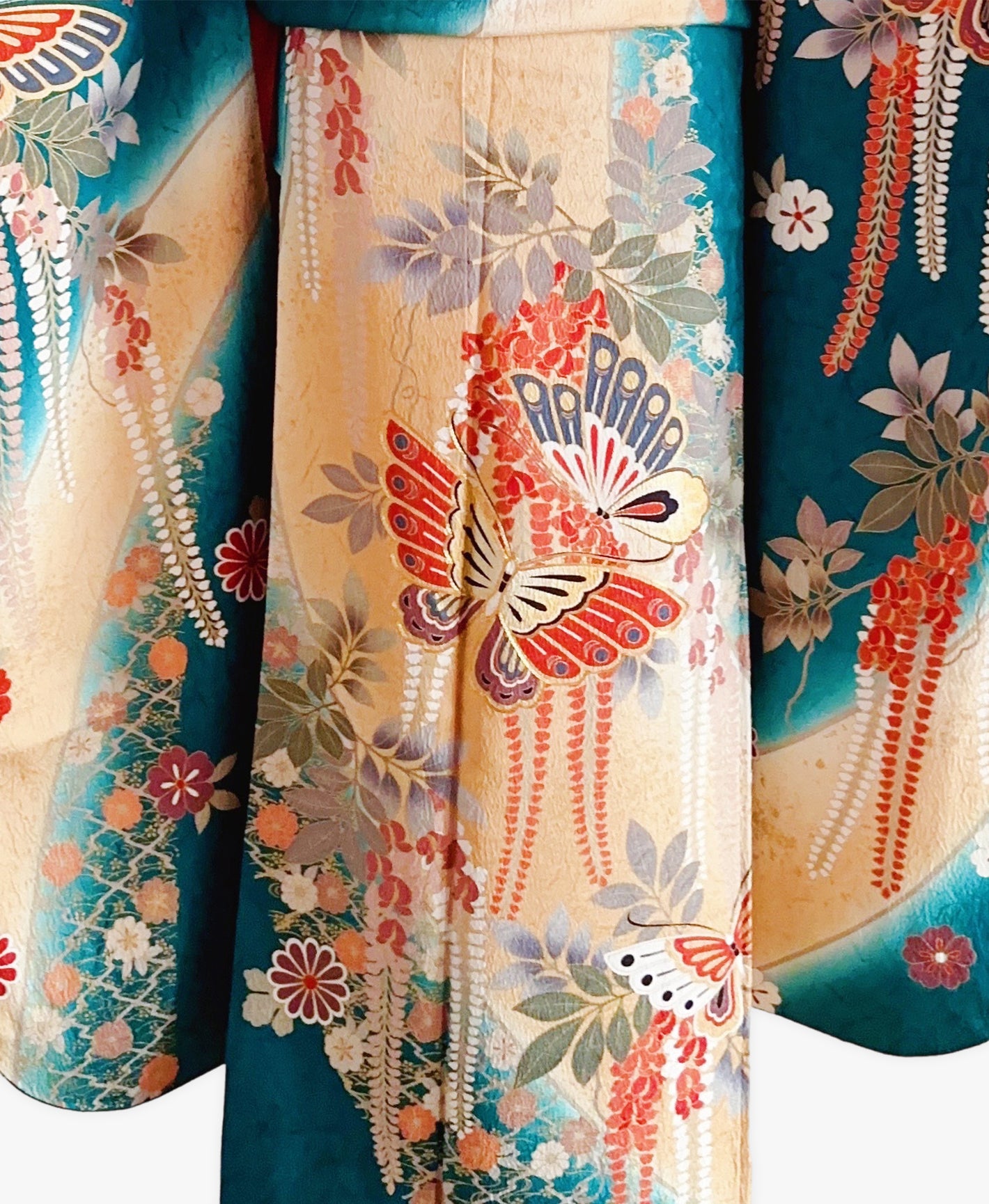 鉄色 緑系 暈し染め 駒刺繍 金彩 蝶 春秋 吉祥文 振袖 着物レンタル 成人式振袖