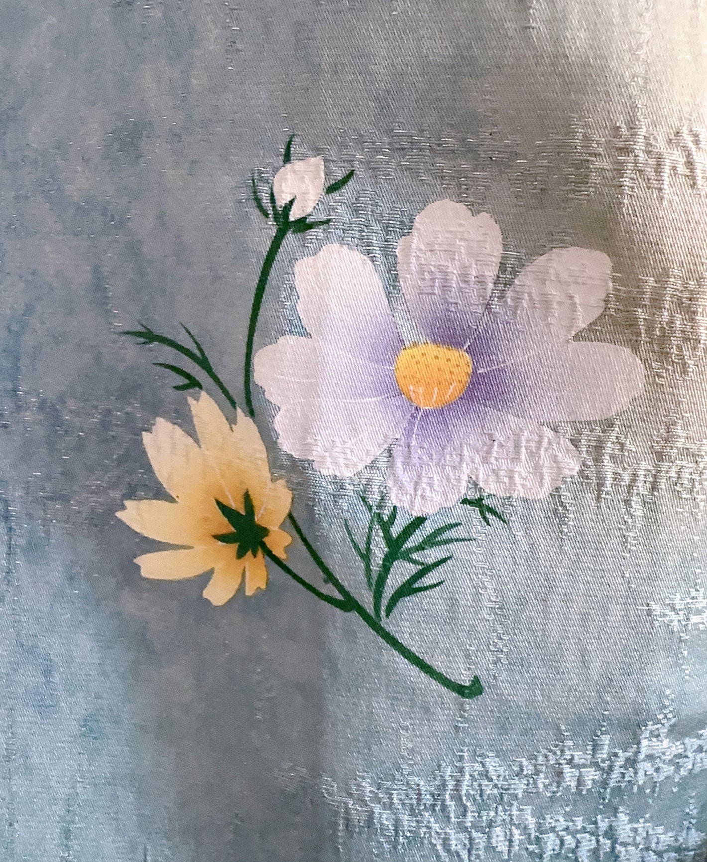 空色 青系 暈し染め 銀通し 手描き 花吹雪 振袖 着物レンタル