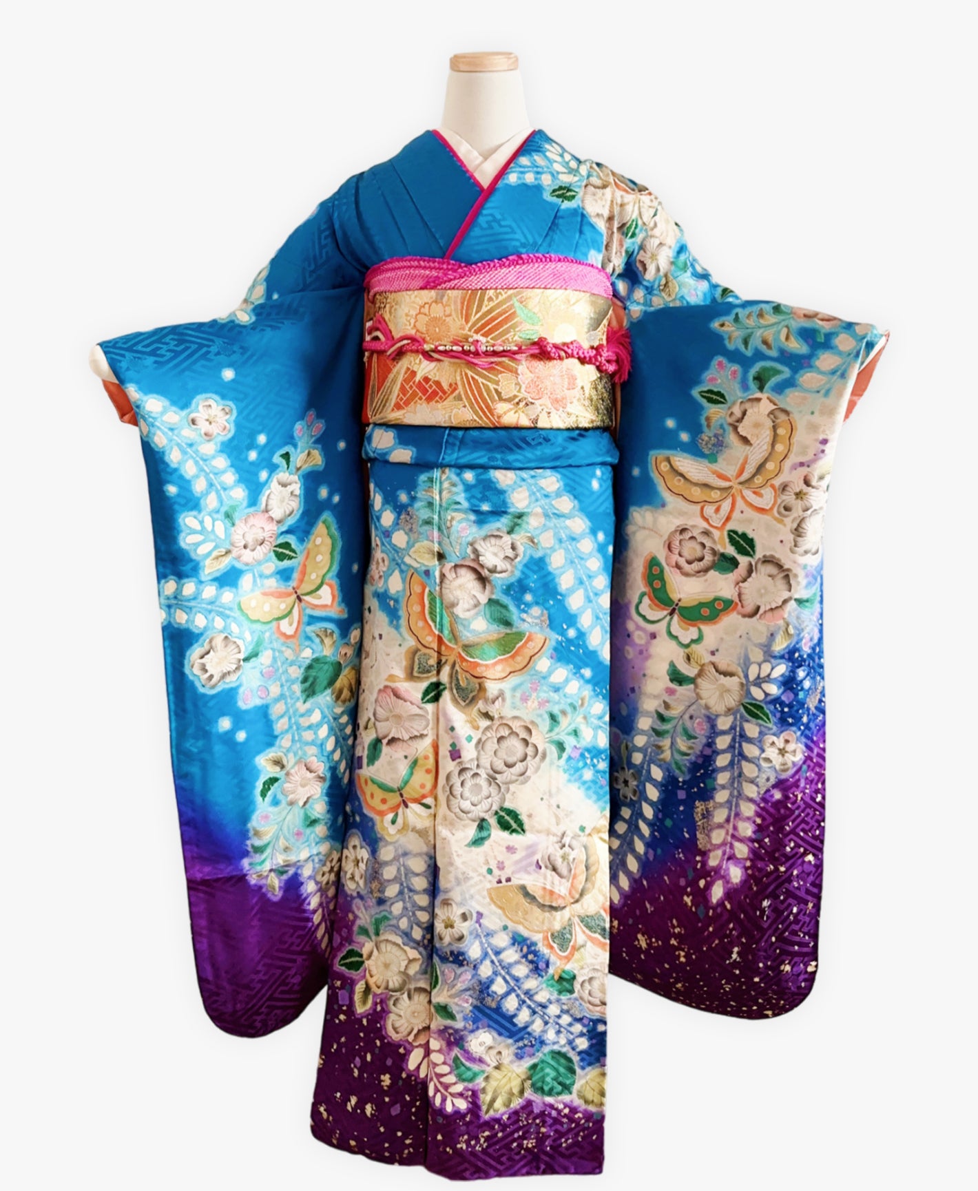 紺碧 青系 暈し染め 金彩 手描き 絞り 辻が花 蝶 振袖 着物レンタル