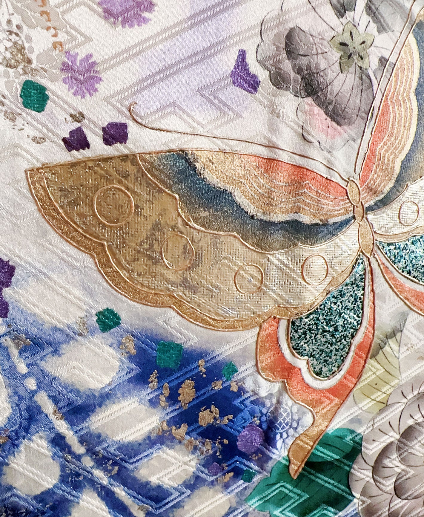 紺碧 青系 暈し染め 金彩 手描き 絞り 辻が花 蝶 振袖 着物レンタル