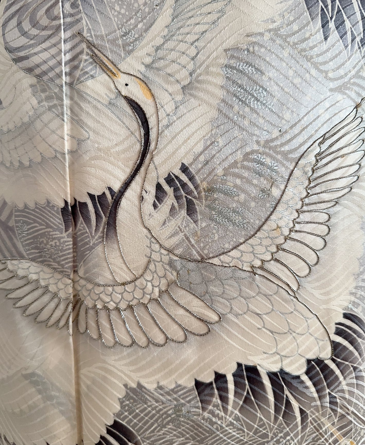 灰青 灰系 暈し染め 駒刺繍 金彩 鶴 青海波 振袖 着物レンタル