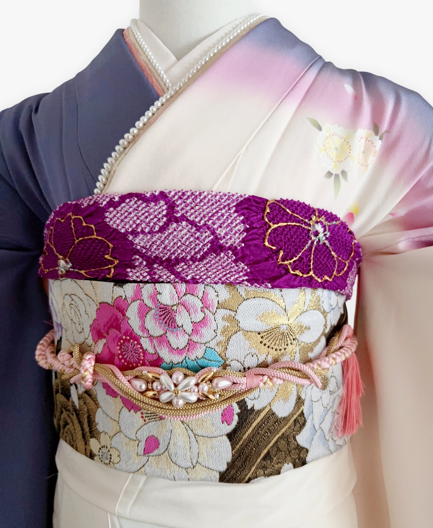 生成り色 白系 暈し染め 手描き 桜吹雪 振袖 着物レンタル
