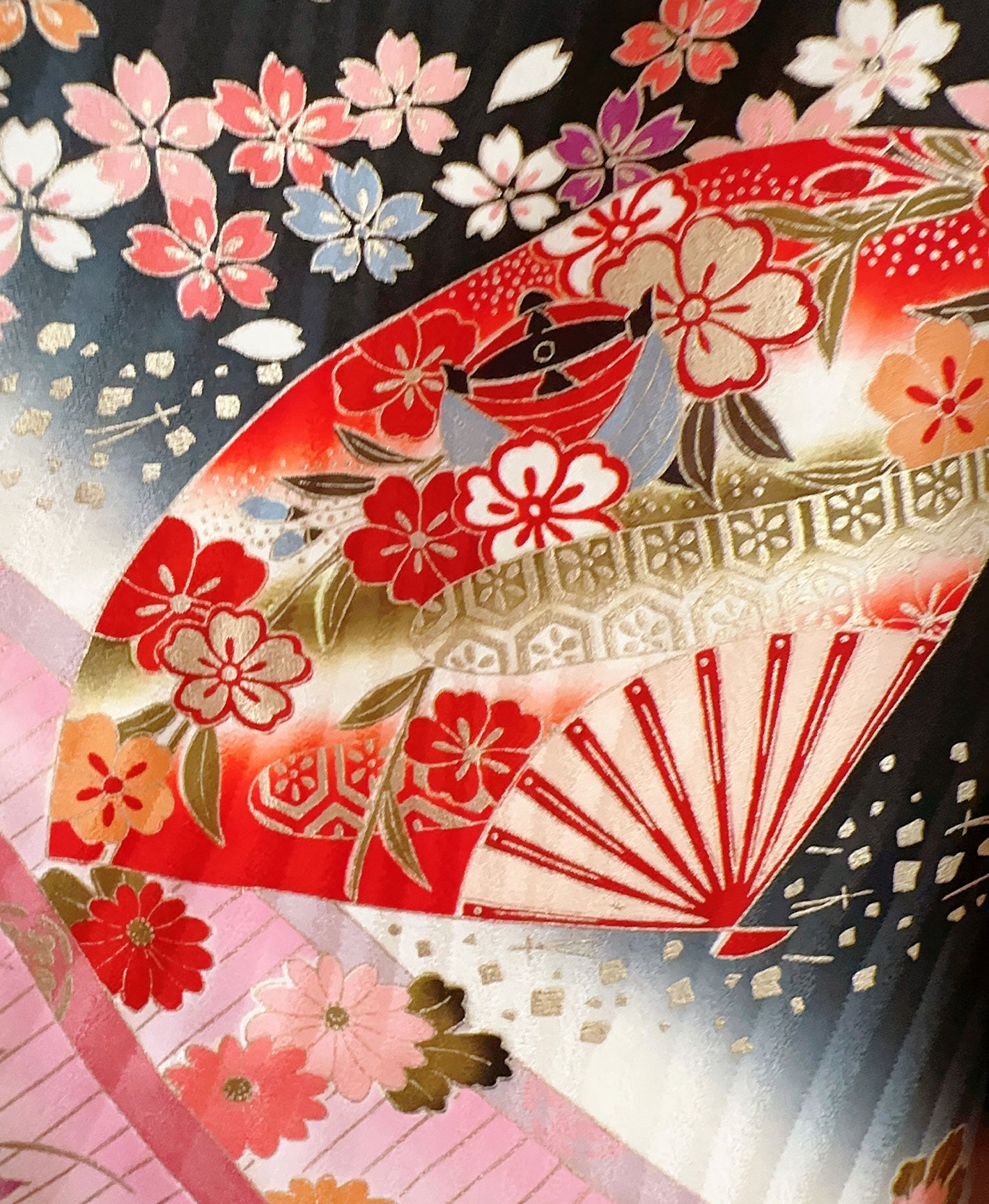 蝋色 黒系 暈し染め 駒刺繍 金彩 垂枝れ桜 扇 花草 振袖 着物レンタル 成人式振袖