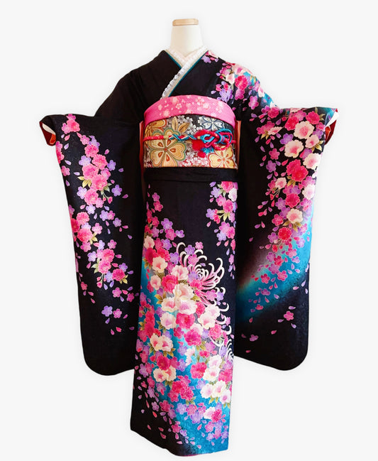 濡羽色 黒系 暈し染め 銀通し 菊 百花繚亂 振袖 着物レンタル