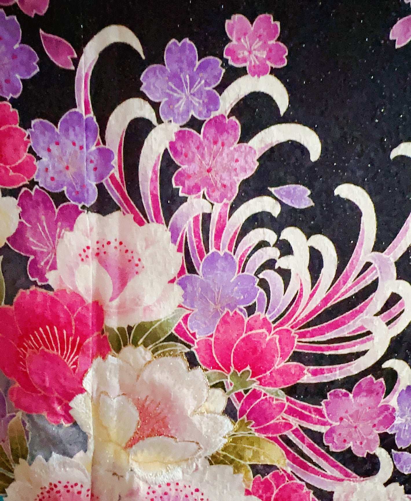 濡羽色 黒系 暈し染め 銀通し 菊 百花繚亂 振袖 着物レンタル