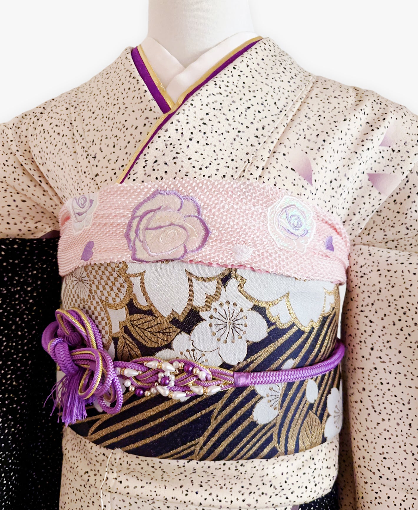 蝋色 黒白系 金彩 螺鈿風 手鞠 桜 流水 振袖 着物レンタル